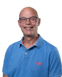 Lars800px_--2
